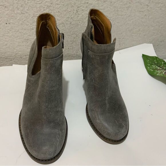 Lucky Brand Yabba Women's Ankle Wedge Booties Size 5.5 M, Gray Leather - Picture 2 of 15